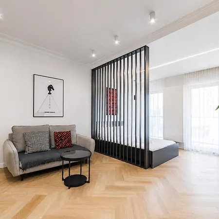 Apartment Rynek Jezycki Modern By Bookinghost *
